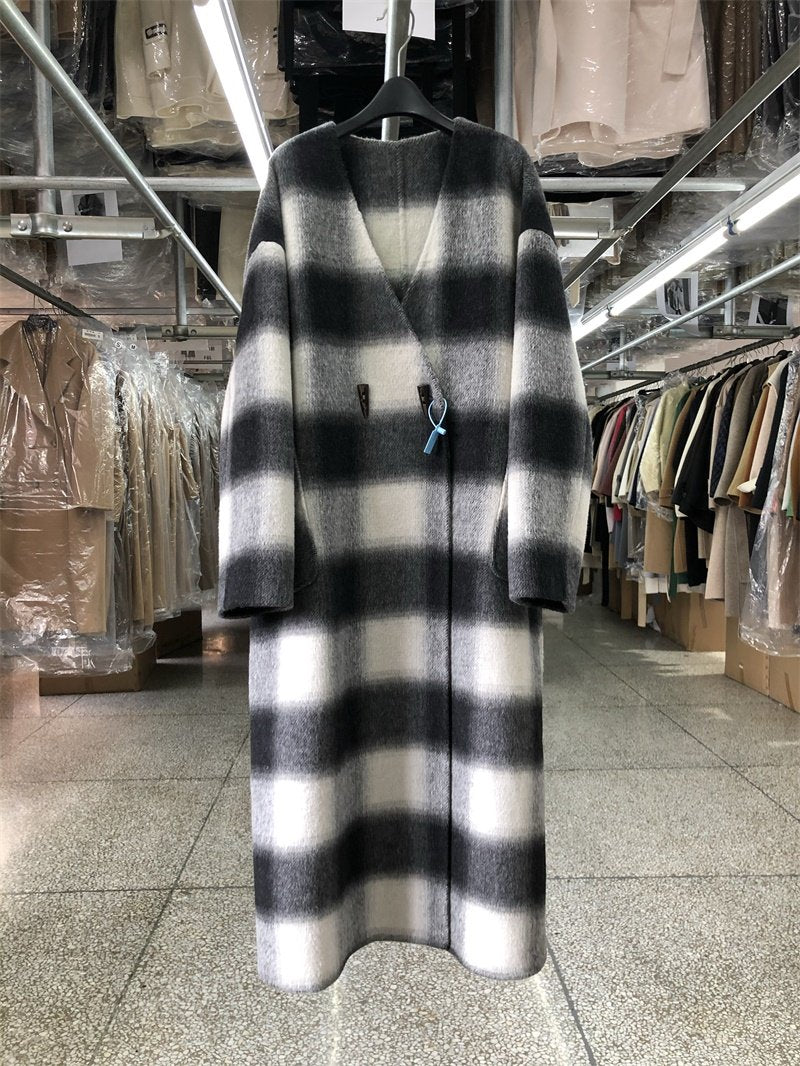 Large plaid reversible cashmere coat women's mid-length 25 autumn and winter new Korean scarf V-neck A-shaped woolen jacket