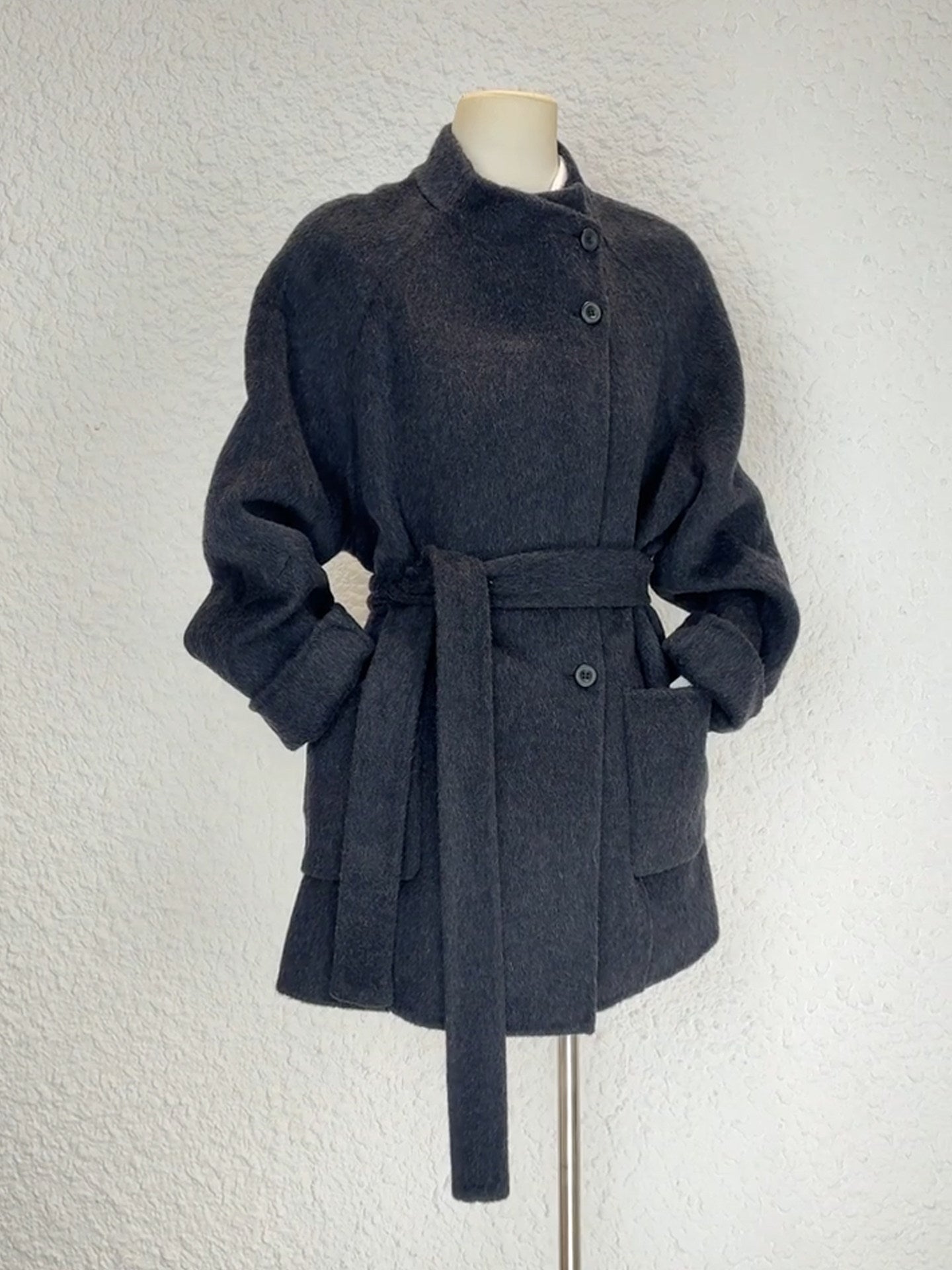 This year's popular reversible cashmere coat women's 2025 fall/winter Hepburn-style wool high-end woolen woolen jacket