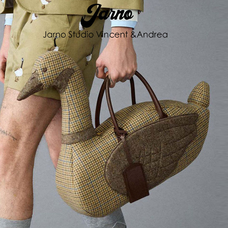 2025 new personalized creative duck bag is unique and super good-looking, animal bag hand-held crossbody bag has a niche design