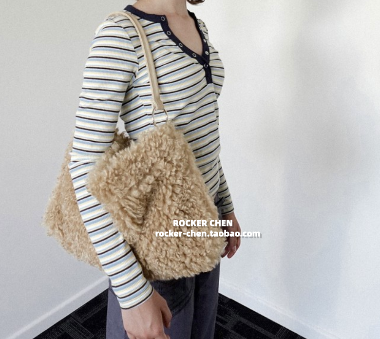 (ROCKER CHEN) fur bag fawn pattern curly winter ring buckle shoulder bag tote bag