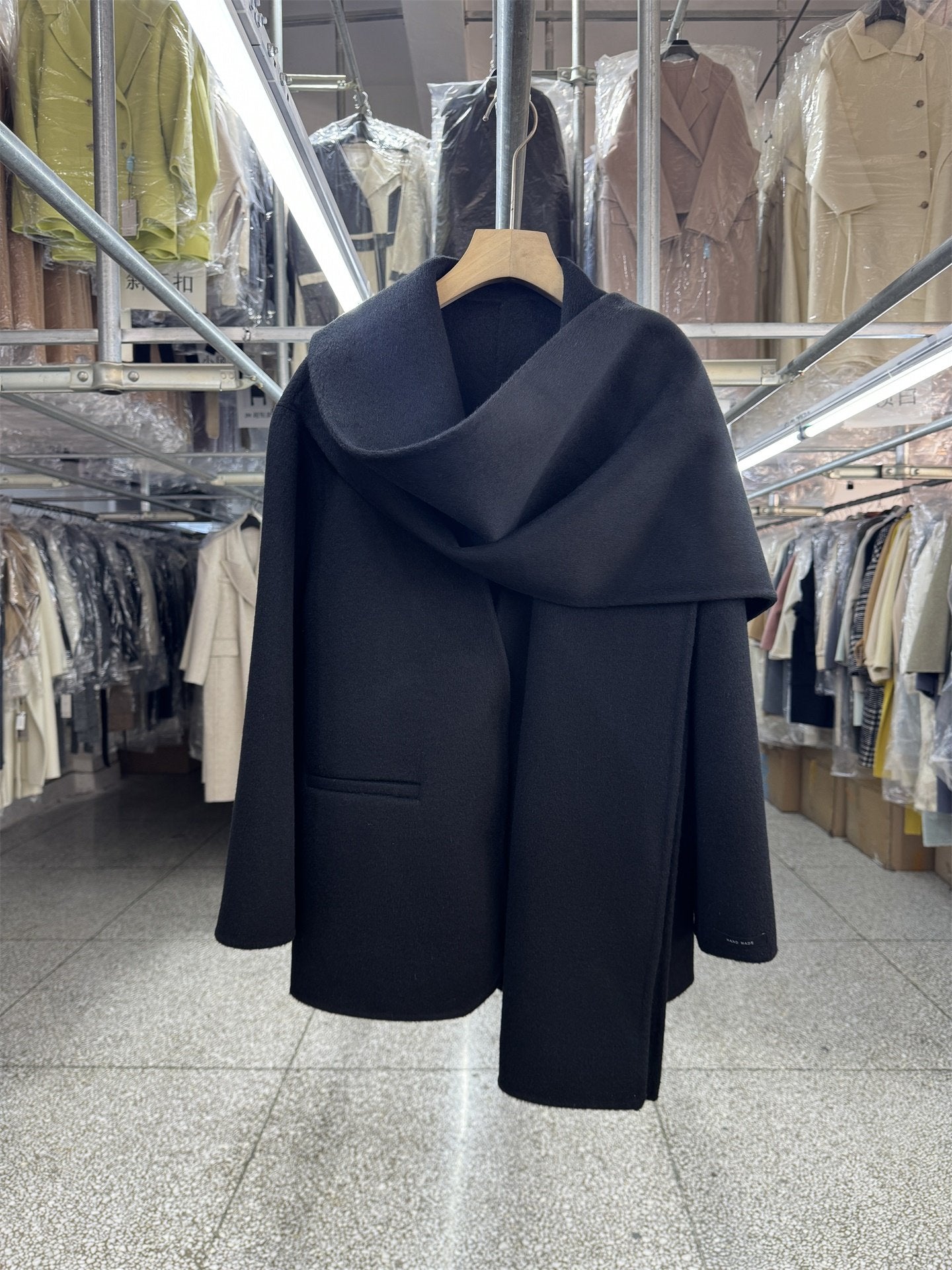 Black scarf, reversible wool coat, women's short model, 2025 autumn/winter new Korean fashion temperament woolen jacket