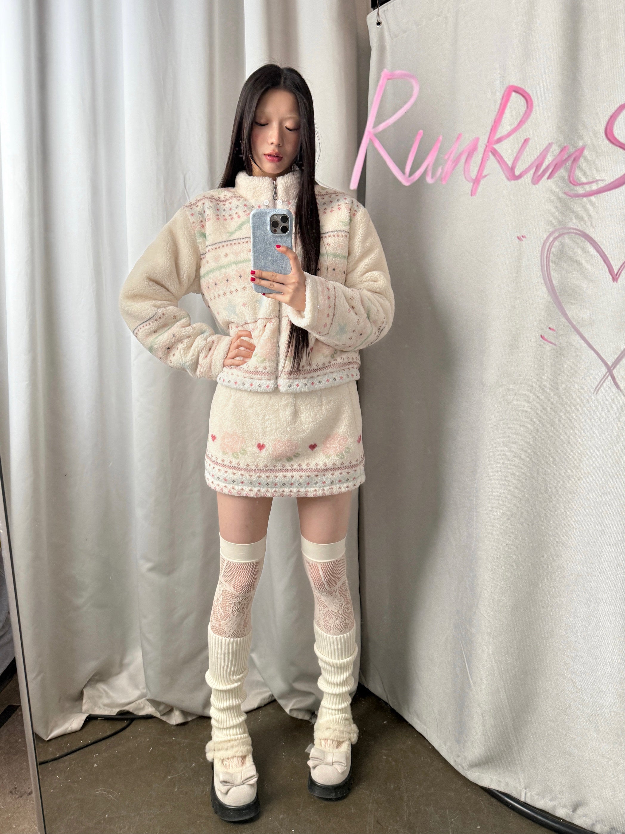 RunRunSweet's original dolphin print plush fur skirt set is a winter padded lambswool coat