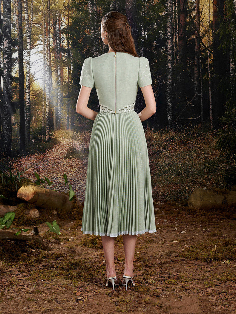 2024 Summer Vietnamese Niche Design Openwork Embroidery Heavy Industry Short Coat, Pleated Pleated Skirt, Fashion Suit Skirt